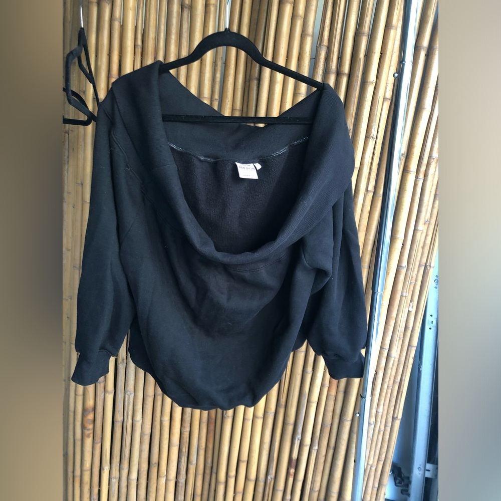 Good American Off-the-Shoulder Black Sweater